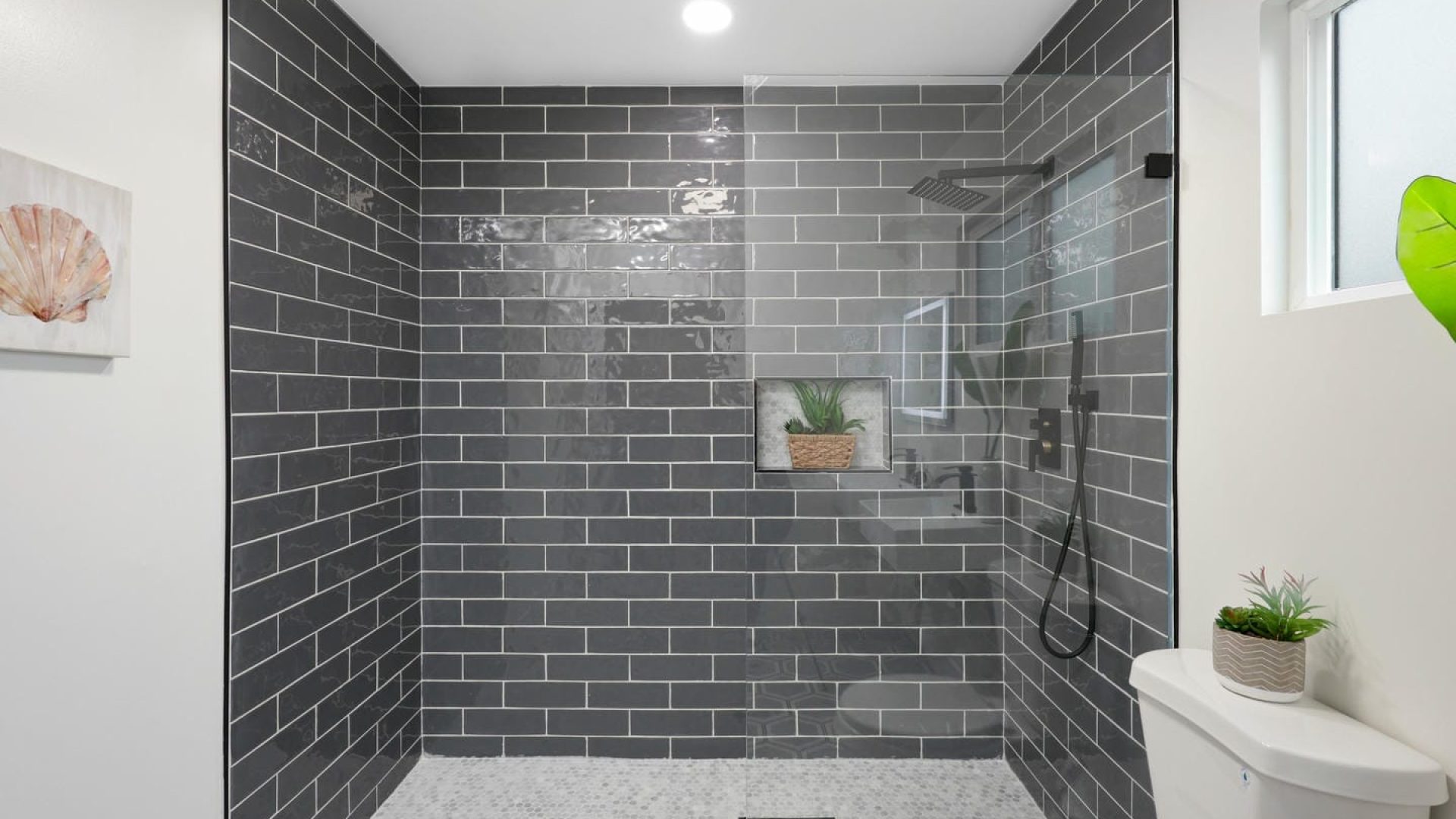 4thbedroomandbath(7)